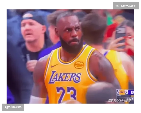 詹姆斯吸引包夹助攻八村塁 巨星引力优化绝杀选择